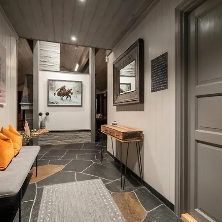 Spacious In Hafjell With Sauna, Ski-inn-ski-out *