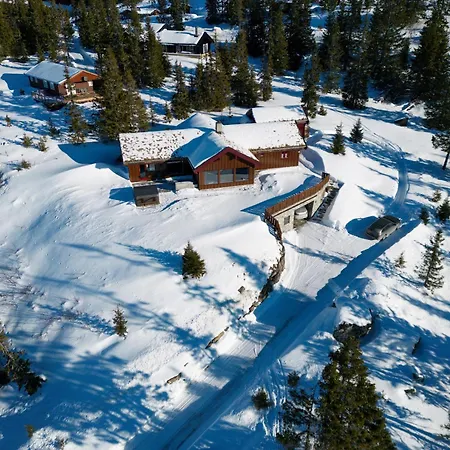 Spacious In Hafjell With Sauna, Ski-inn-ski-out *